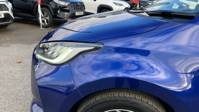 Toyota Yaris 1.5 Hybrid Design 5dr CVT Hybrid Hatchback